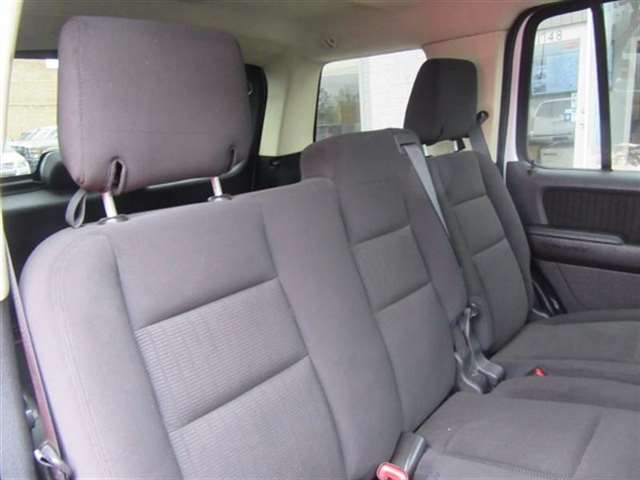 Ford Explorer 2010 photo 24